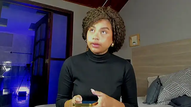 nayah   online show from 10-21-25, 08:20