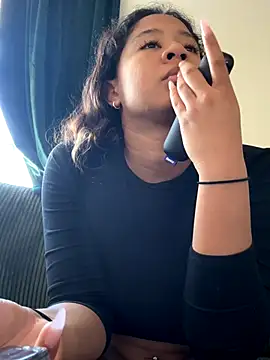 VanessaBling online show from 11-13-25, 07:35