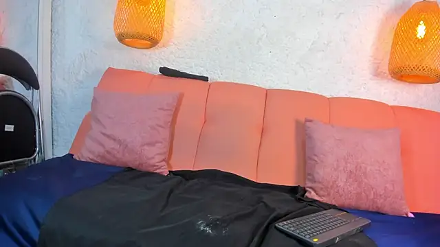 emiily s online show from 11-20-25, 12:05