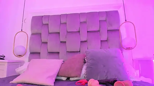 Snapshot of PamelaMendez_ chatting on 03-01-25, 06:24 PamelaMendez online show from 03-01-25, 06:24