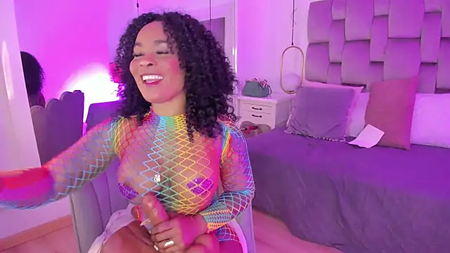 Snapshot of PamelaMendez_ chatting on 03-09-25, 03:43 PamelaMendez online show from 03-09-25, 03:43