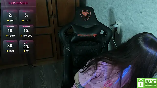 Snapshot of Rachel_Sharp chatting on 02-10-26, 09:02 Rachel Sharp online show from 02-10-26, 09:02