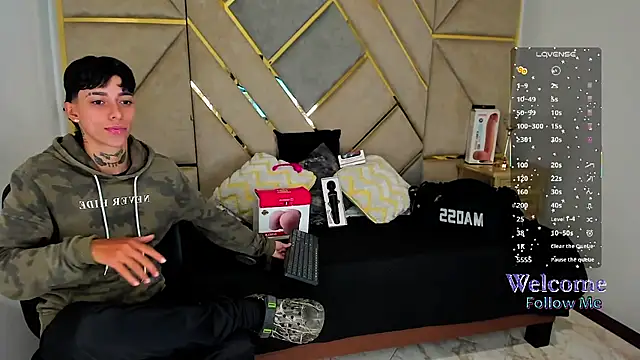 AmberAdams  online show from 11-14-25, 04:06