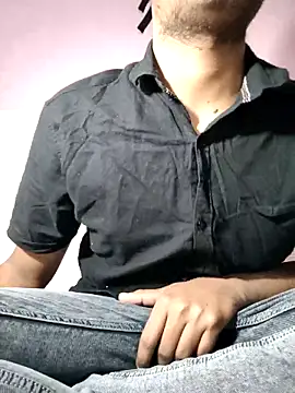 Dusky Aarav online show from 12-16-25, 10:59