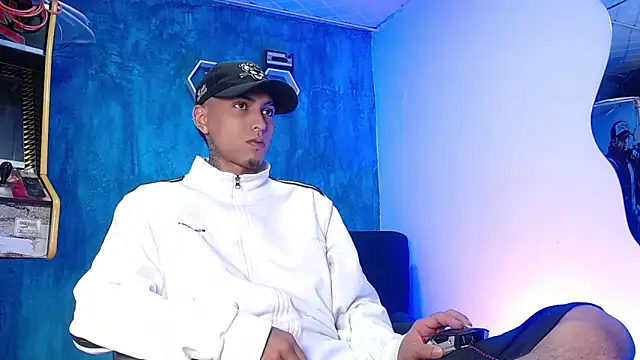 Snapshot of Liam_lee chatting on 01-16-25, 12:31 Liam lee online show from 01-16-25, 12:31