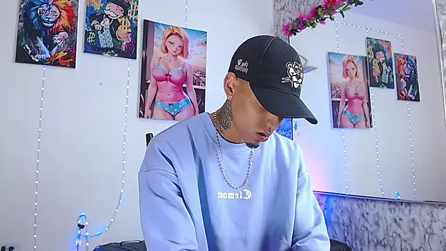 Snapshot of Liam_lee chatting on 09-25-25, 12:09 Liam lee online show from 09-25-25, 12:09