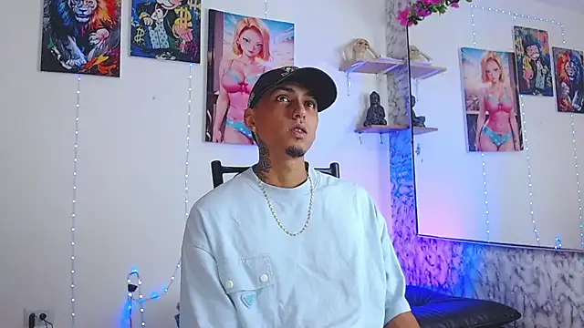 Snapshot of Liam_lee chatting on 09-30-25, 03:50 Liam lee online show from 09-30-25, 03:50