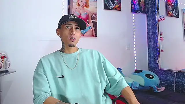 Snapshot of Liam_lee chatting on 11-06-25, 10:32 Liam lee online show from 11-06-25, 10:32