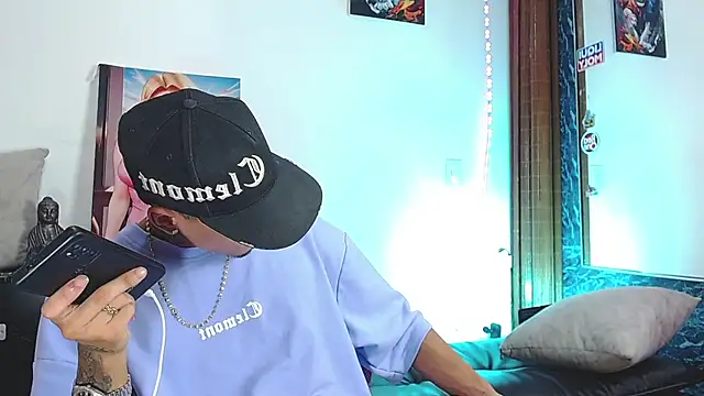 Snapshot of Liam_lee chatting on 11-23-25, 01:55 Liam lee online show from 11-23-25, 01:55