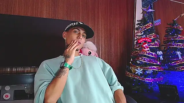 Snapshot of Liam_lee chatting on 12-13-25, 07:53 Liam lee online show from 12-13-25, 07:53