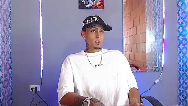 Liam lee online show from 04-17-26, 08:56