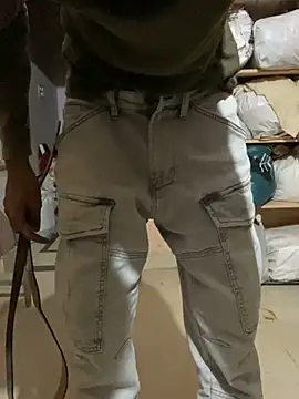 Snapshot of therawnomad chatting on 12-25-24, 10:37 therawnomad online show from 12-25-24, 10:37