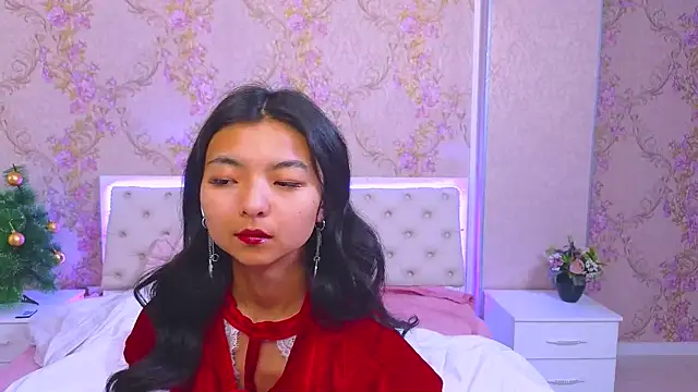 Shy Kira online show from 12-25-24, 12:26