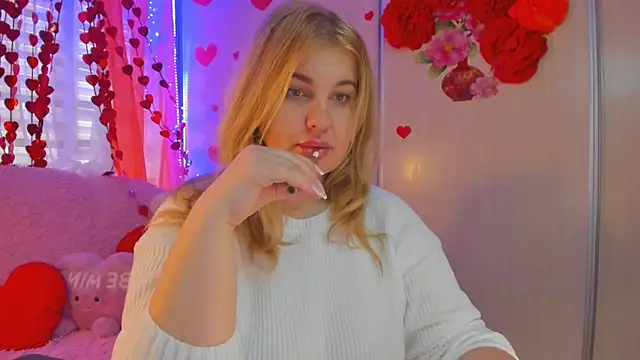 CoraSwon online show from 02-14-25, 08:21