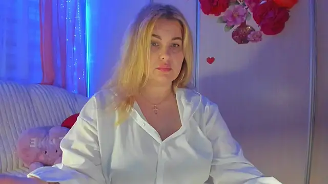 CoraSwon online show from 03-15-25, 07:05