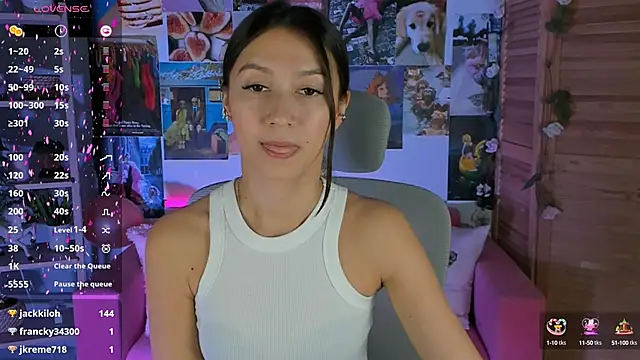 Snapshot of LanaBaker chatting on 01-07-25, 05:43 LanaBaker online show from 01-07-25, 05:43