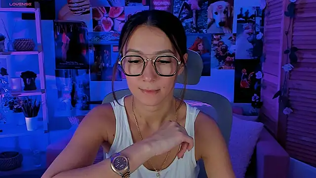 Snapshot of LanaBaker chatting on 03-18-25, 02:47 LanaBaker online show from 03-18-25, 02:47