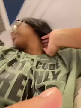 KLoveeee online show from 12-13-25, 11:21