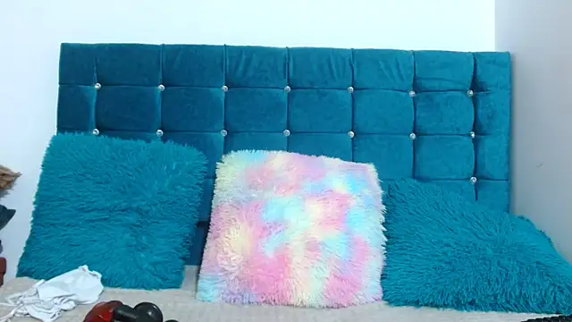 Snapshot of valeryoliverox chatting on 12-09-24, 03:54 valeryoliverox online show from 12-09-24, 03:54