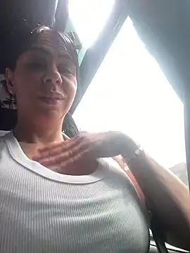 Snapshot of valeryoliverox chatting on 12-27-24, 03:37 valeryoliverox online show from 12-27-24, 03:37