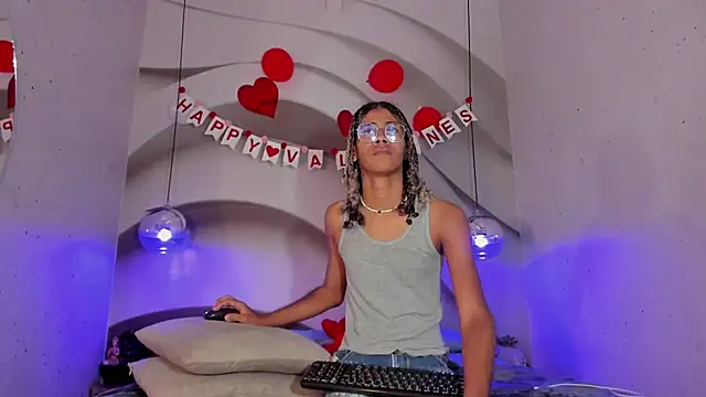 Maxim-Walker online show from 02-21-25, 02:50