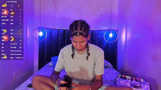 Maxim-Walker online show from 11-08-25, 03:29