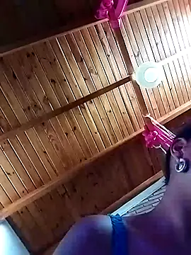 Snapshot of littlebrunett chatting on 02-10-26, 11:36 littlebrunett online show from 02-10-26, 11:36