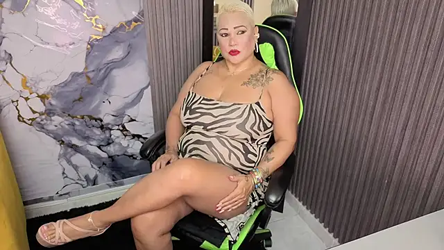 GianellaCox  online show from 05-20-26, 12:00