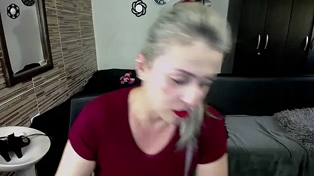 Snapshot of Emma_Rizzoo chatting on 09-20-25, 06:53 Emma Rizzoo online show from 09-20-25, 06:53