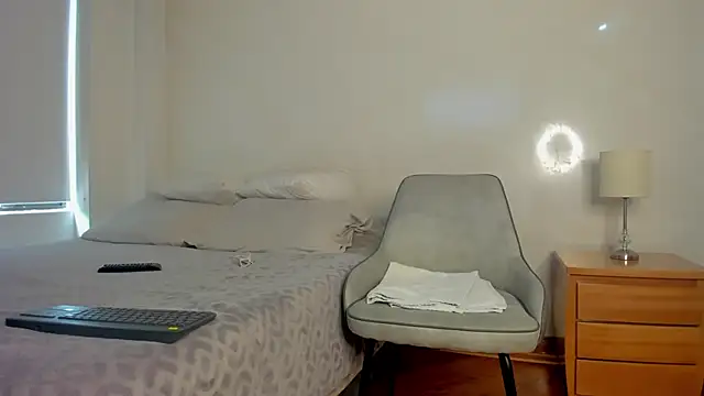 Snapshot of melisa_ferretti chatting on 10-23-25, 06:06 melisa ferretti online show from 10-23-25, 06:06