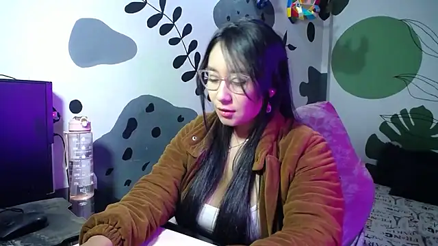 Snapshot of Anny_Angelic chatting on 06-21-26, 04:04 Anny Angelic online show from 06-21-26, 04:04