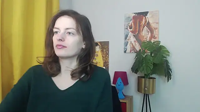 juicyNadine online show from 11-26-25, 05:52