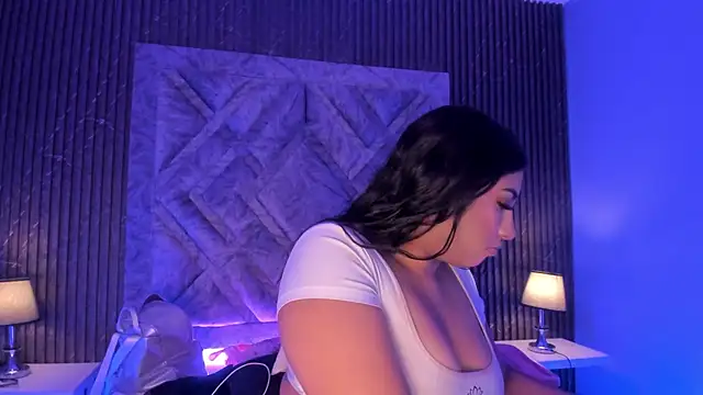 Snapshot of CANDYGABYY chatting on 02-13-25, 04:11 CANDYGABYY online show from 02-13-25, 04:11