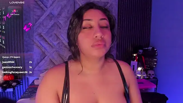 Snapshot of CANDYGABYY chatting on 10-08-25, 05:27 CANDYGABYY online show from 10-08-25, 05:27