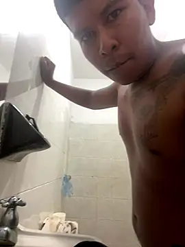 Snapshot of 8Evere_Martn chatting on 10-23-25, 12:04 8Evere Martn online show from 10-23-25, 12:04