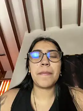 Snapshot of SaritaHot_69 chatting on 12-19-24, 02:46 SaritaHot 69 online show from 12-19-24, 02:46