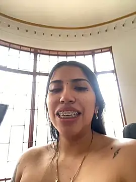 Snapshot of SaritaHot_69 chatting on 12-28-24, 07:22 SaritaHot 69 online show from 12-28-24, 07:22