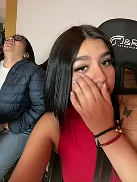 Snapshot of SaritaHot_69 chatting on 03-11-25, 03:23 SaritaHot 69 online show from 03-11-25, 03:23