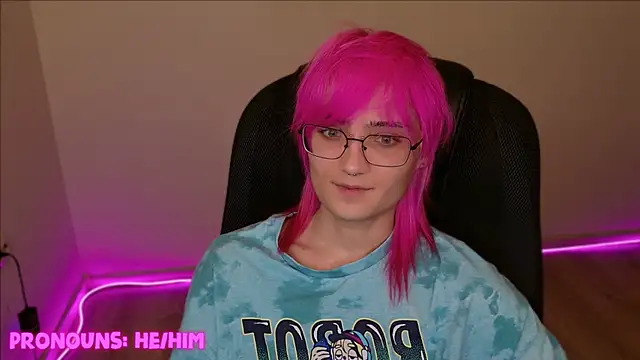 CuteYukiKun online show from 12-20-24, 08:23