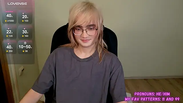 CuteYukiKun online show from 10-04-25, 09:13