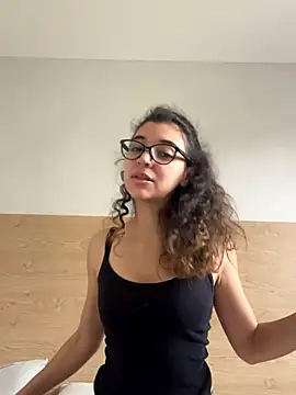 uniquerossie online show from 11-07-25, 10:59