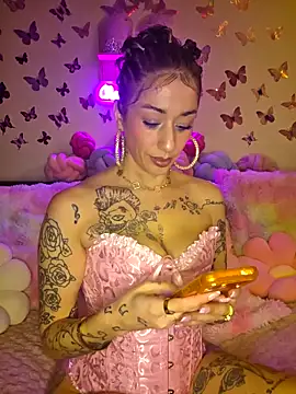 Snapshot of Chachou000 chatting on 01-15-26, 08:01 Chachou000 online show from 01-15-26, 08:01