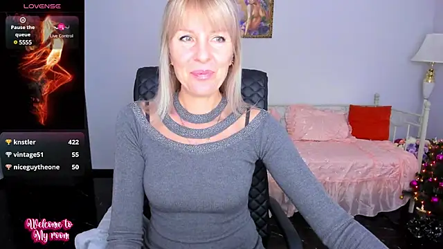 Snapshot of Anita_Tayson chatting on 12-25-24, 06:52 Anita Tayson online show from 12-25-24, 06:52