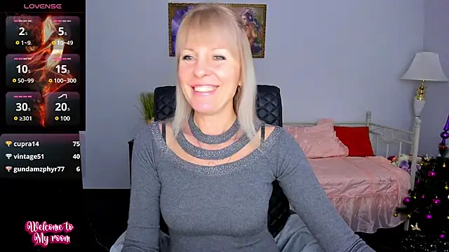 Snapshot of Anita_Tayson chatting on 12-25-24, 10:06 Anita Tayson online show from 12-25-24, 10:06