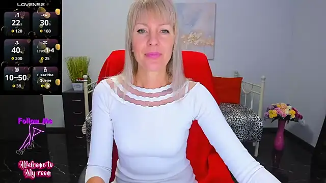 Snapshot of Anita_Tayson chatting on 10-07-25, 06:10 Anita Tayson online show from 10-07-25, 06:10