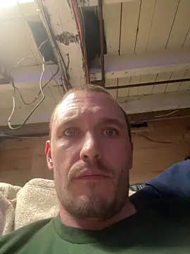 Snapshot of Tbone3390 chatting on 03-09-26, 02:26 Tbone3390 online show from 03-09-26, 02:26