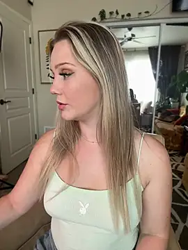 lexi luv online show from 02-06-25, 10:21