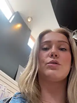 lexi luv online show from 03-07-25, 08:00