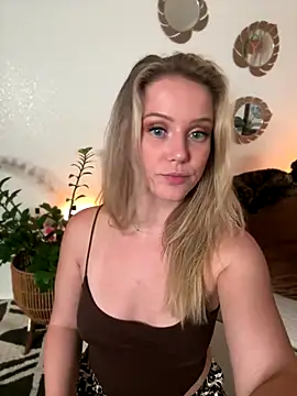 lexi luv online show from 12-16-25, 04:06