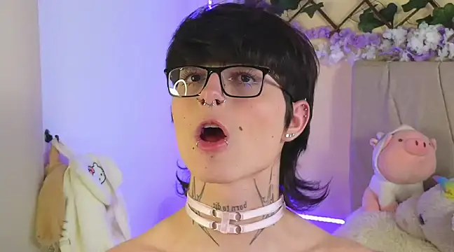 Baby Xian online show from 02-16-25, 01:03